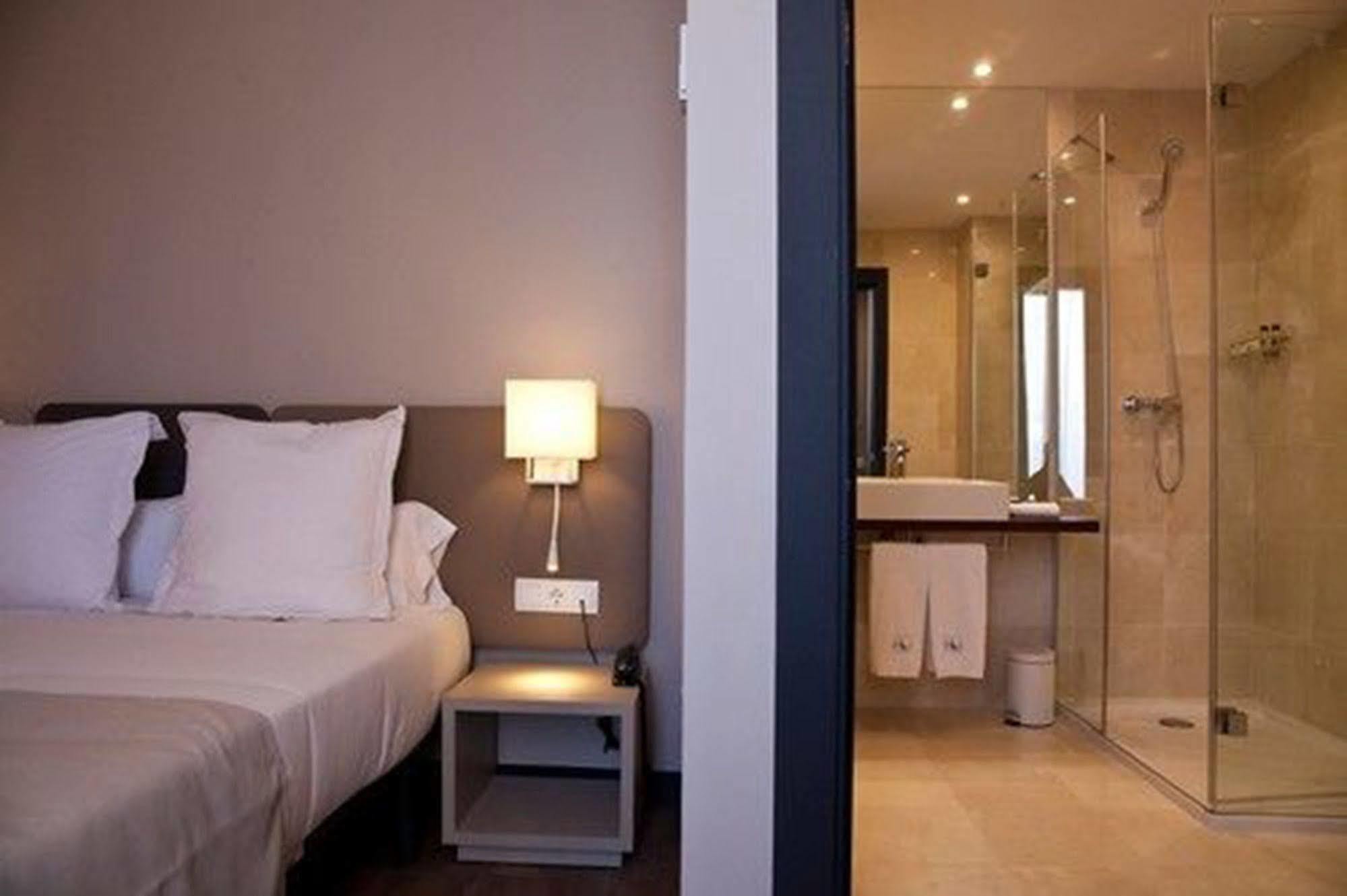 Hotel Ramblas 3*